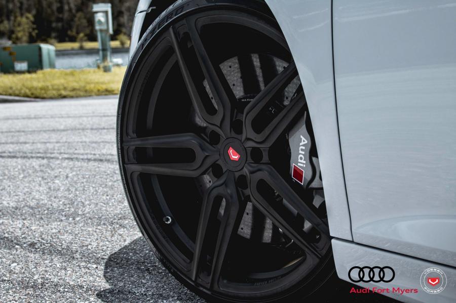 Колеса Audi R8 V10 on Vossen Wheels (HC-1) 2017 года  (фото 13 из 20)
